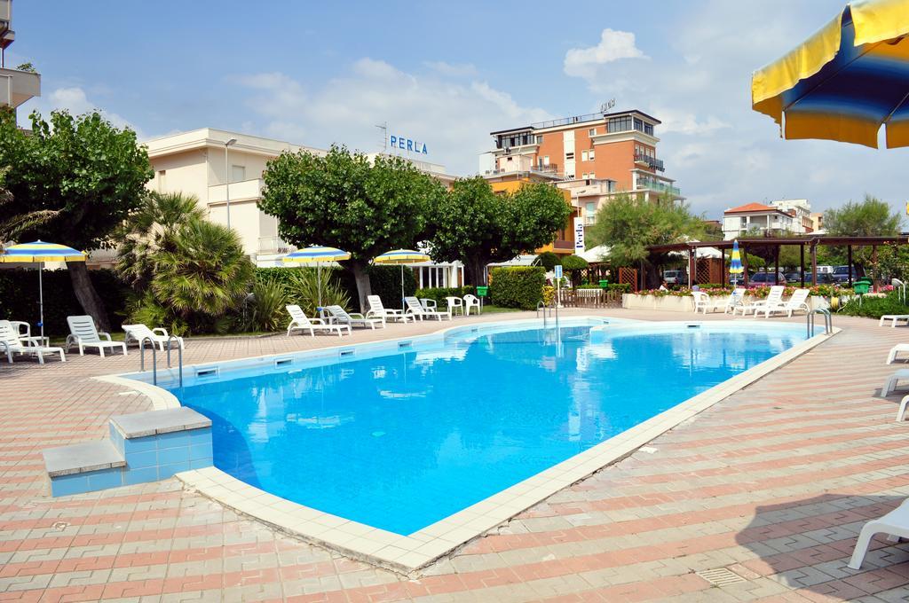 Hotel Perla Senigallia Bagian luar foto