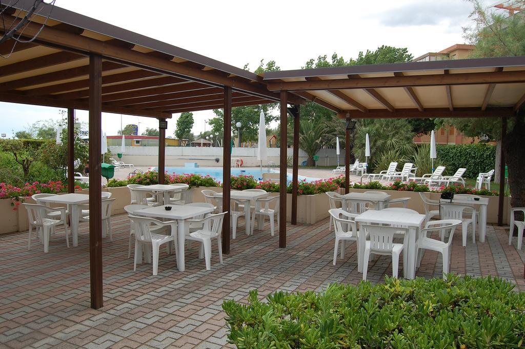 Hotel Perla Senigallia Bagian luar foto