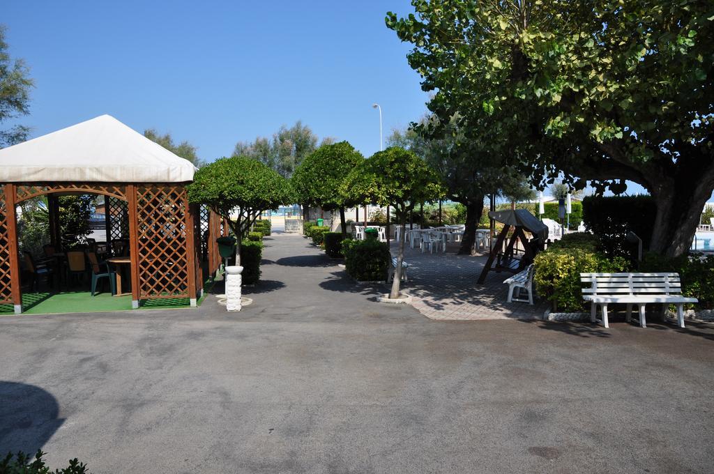 Hotel Perla Senigallia Bagian luar foto
