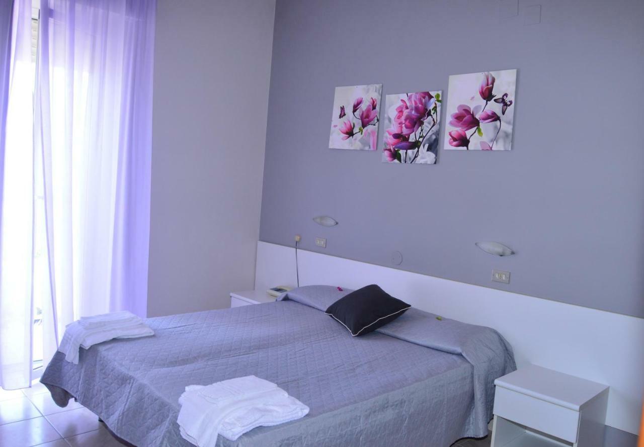 Hotel Perla Senigallia Bagian luar foto