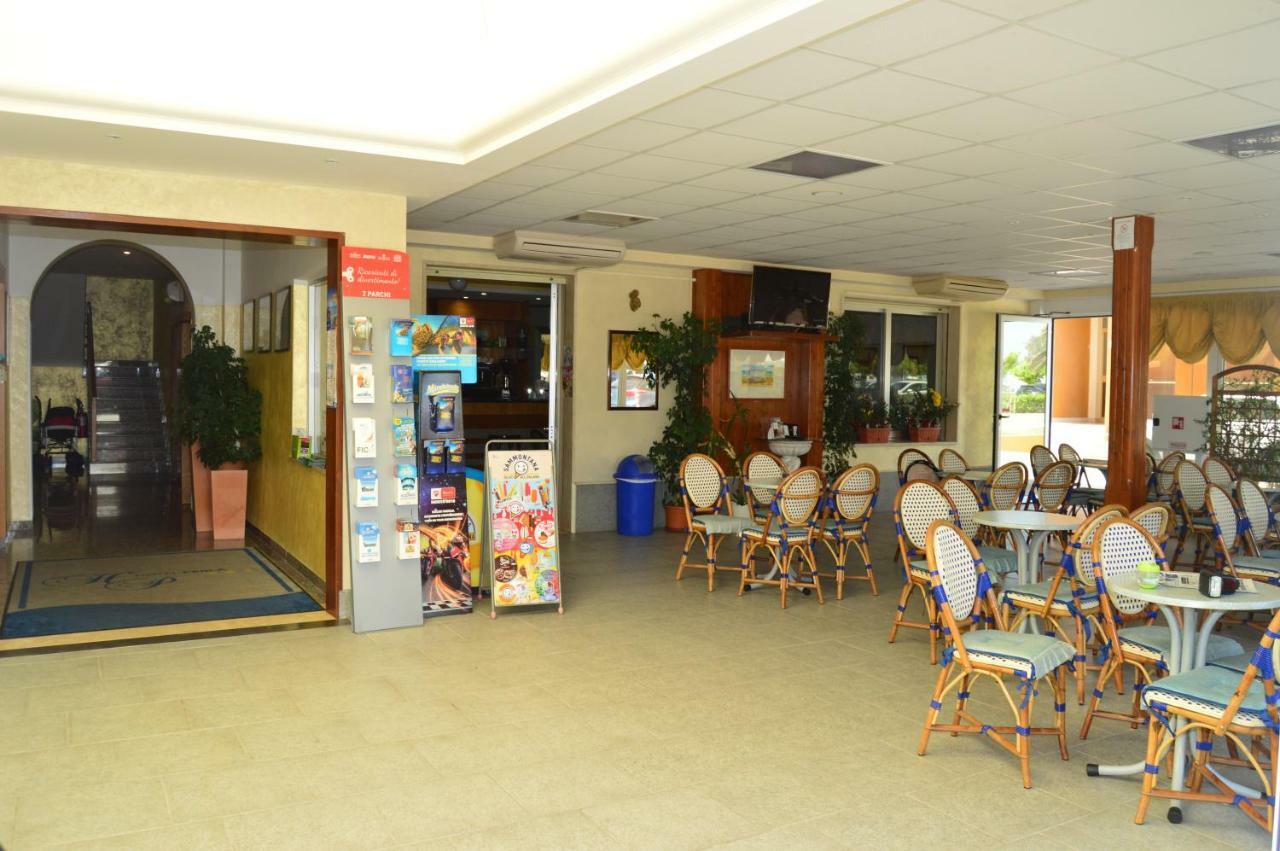 Hotel Perla Senigallia Bagian luar foto